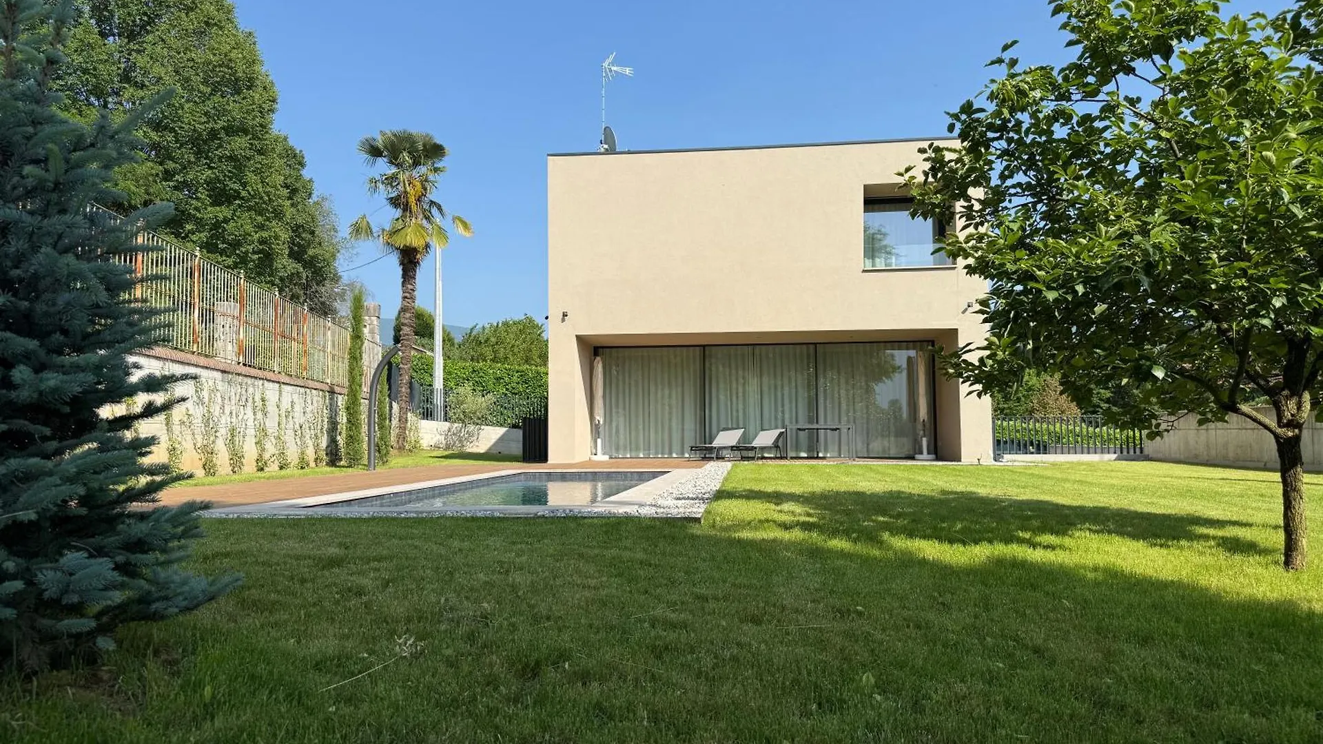 Exclusive Villa Perla & Swimming Pool Bovezzo 0*,  Италия